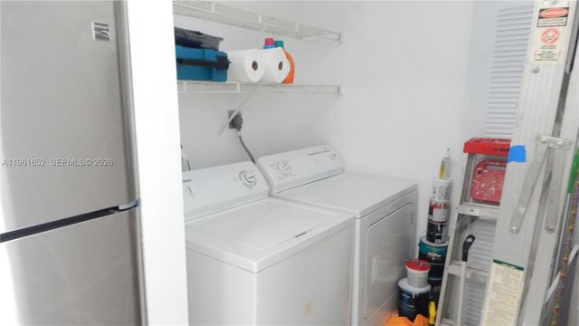 19877 E Country Club Dr 3104, Aventura, FL 33180