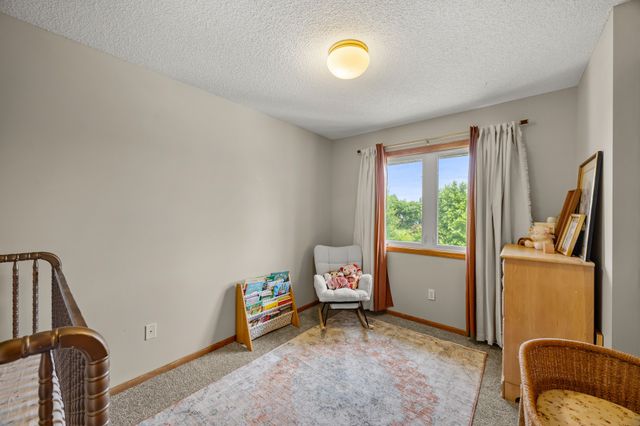 9217 Ridgeview Drive, Johnston, IA 50131