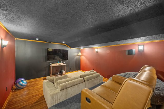 9217 Ridgeview Drive, Johnston, IA 50131