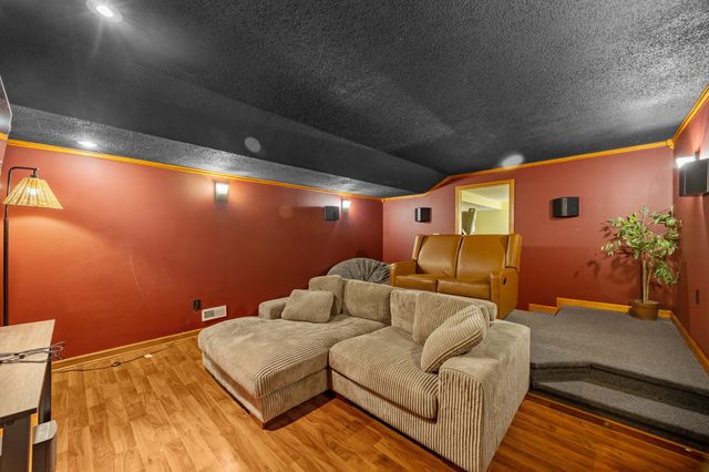 9217 Ridgeview Drive, Johnston, IA 50131