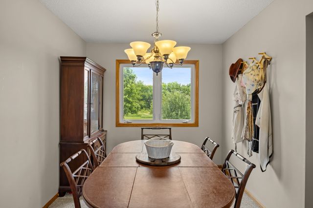 9217 Ridgeview Drive, Johnston, IA 50131