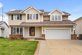 9217 Ridgeview Drive, Johnston, IA 50131