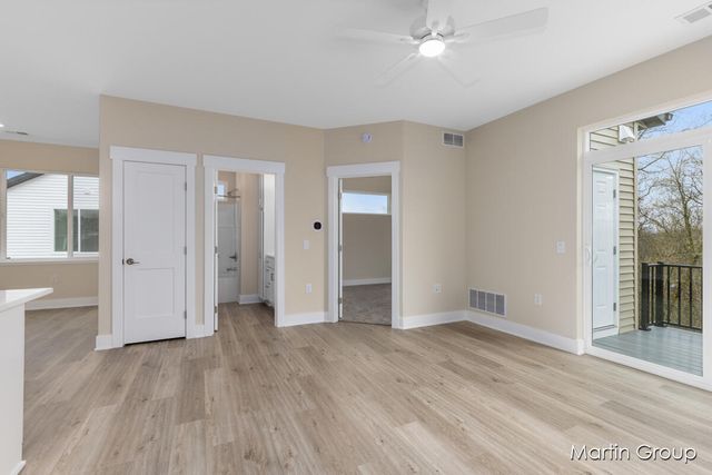 2249 Watertown Way, Grand Rapids, MI 49505