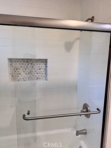 6838 Amestoy, Los Angeles, CA 91406