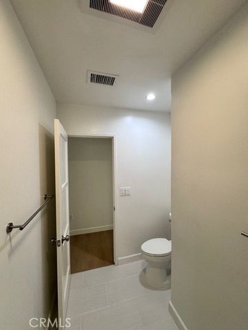 6838 Amestoy, Los Angeles, CA 91406