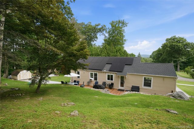 233 Hilltop Street, Mahopac, NY 10541