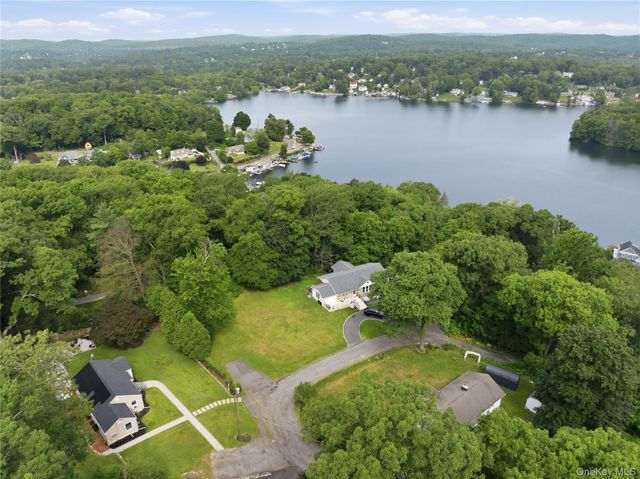 233 Hilltop Street, Mahopac, NY 10541