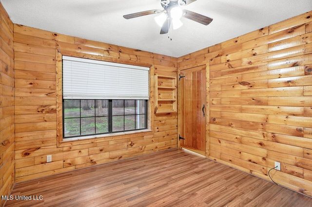 6473 Florence Road, Biloxi, MS 39532