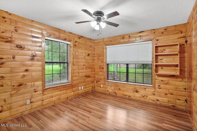 6473 Florence Road, Biloxi, MS 39532