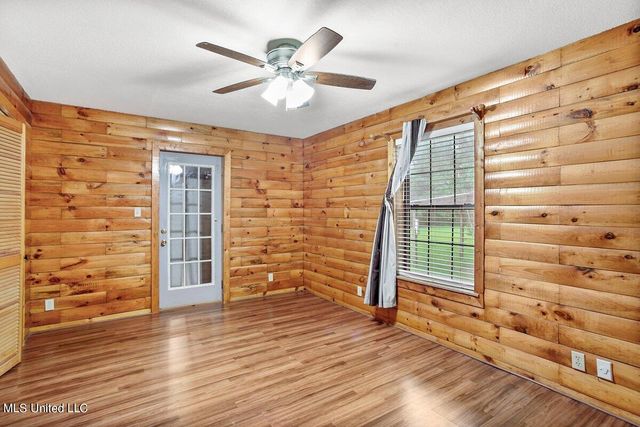 6473 Florence Road, Biloxi, MS 39532