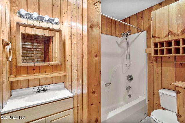 6473 Florence Road, Biloxi, MS 39532