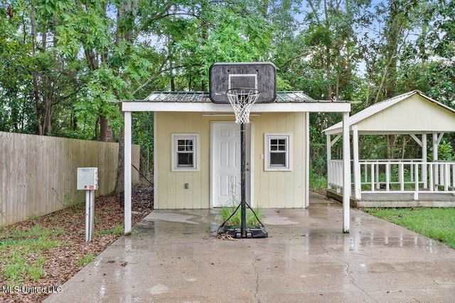 6473 Florence Road, Biloxi, MS 39532