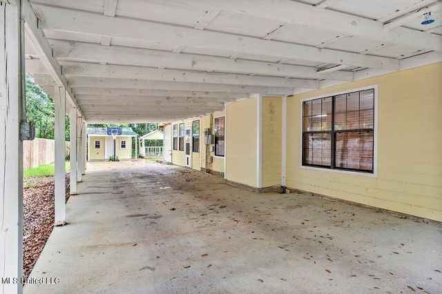 6473 Florence Road, Biloxi, MS 39532