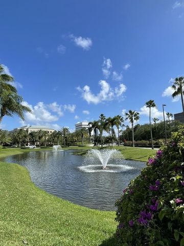 8895 N Bates Road, Palm Beach Gardens, FL 33418