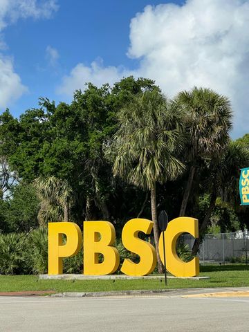 8895 N Bates Road, Palm Beach Gardens, FL 33418