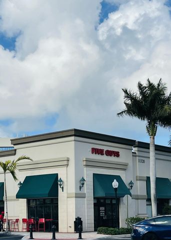 8895 N Bates Road, Palm Beach Gardens, FL 33418