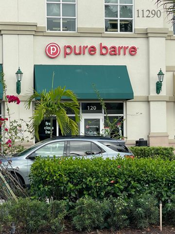 8895 N Bates Road, Palm Beach Gardens, FL 33418