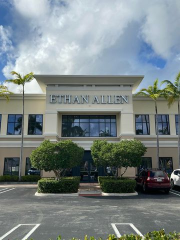 8895 N Bates Road, Palm Beach Gardens, FL 33418