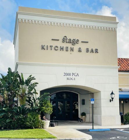8895 N Bates Road, Palm Beach Gardens, FL 33418
