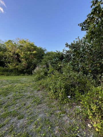 8895 N Bates Road, Palm Beach Gardens, FL 33418