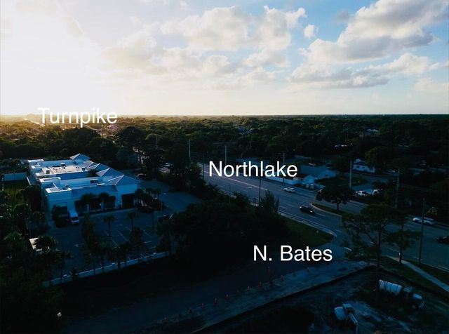 8895 N Bates Road, Palm Beach Gardens, FL 33418