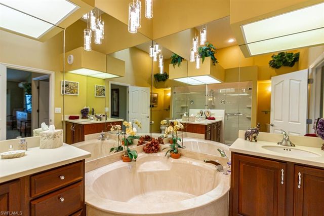 5725 Grande Reserve WAY 3-303, Naples, FL 34110