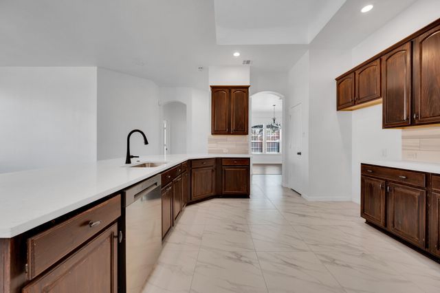 6980 Catamaran Drive, Grand Prairie, TX 75054