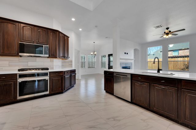 6980 Catamaran Drive, Grand Prairie, TX 75054