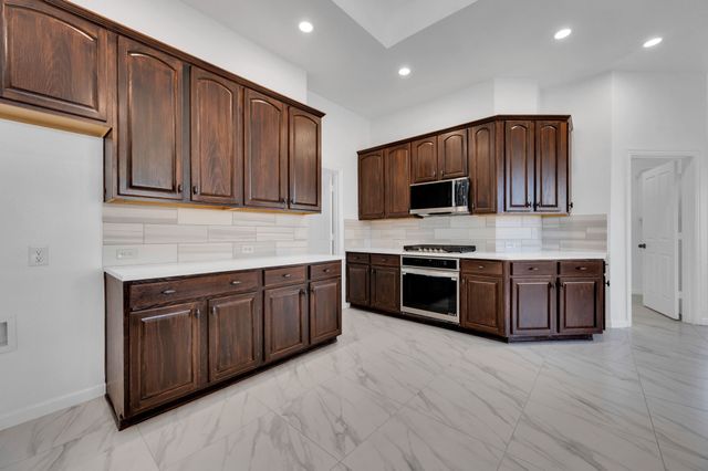 6980 Catamaran Drive, Grand Prairie, TX 75054