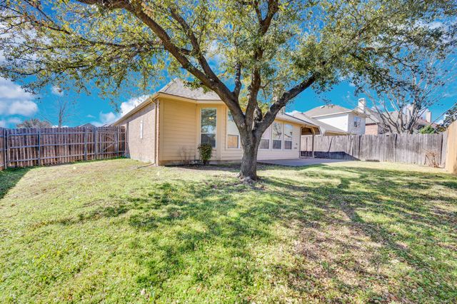 6980 Catamaran Drive, Grand Prairie, TX 75054