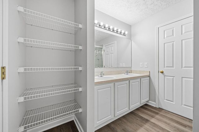 5196 Mantua Drive, Canal Winchester, OH 43110