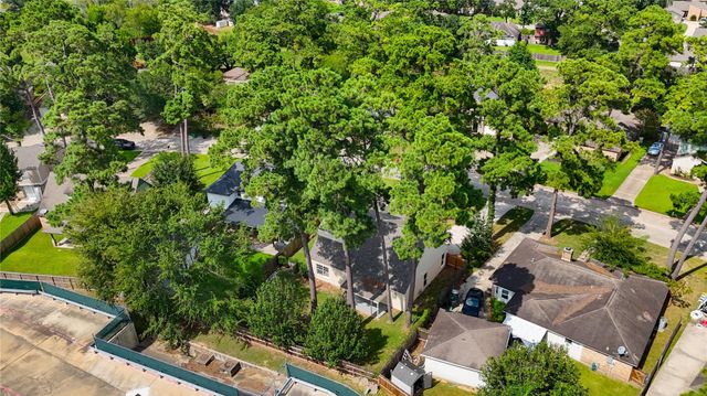 25027 Barmby Drive, Spring, TX 77389