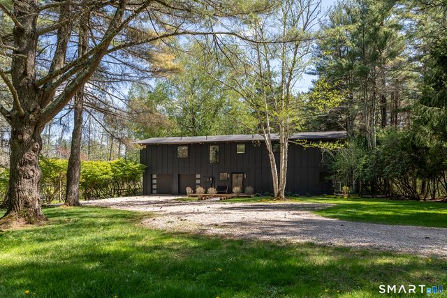94 Washinee Heights Road, Salisbury, CT 06068