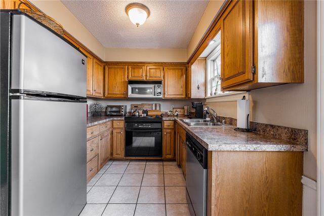 1360 E Masonic Drive, Fayetteville, AR 72703