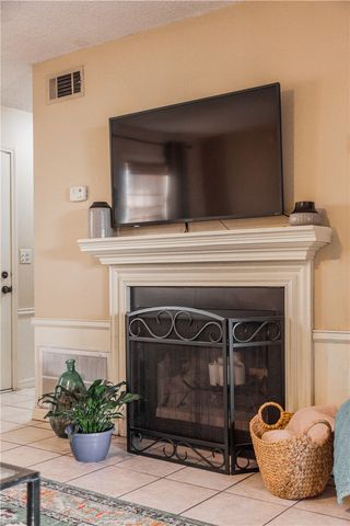 1360 E Masonic Drive, Fayetteville, AR 72703