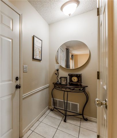 1360 E Masonic Drive, Fayetteville, AR 72703