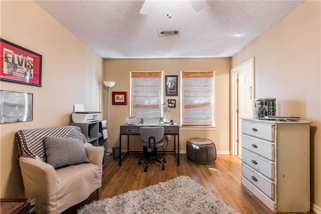 1360 E Masonic Drive, Fayetteville, AR 72703