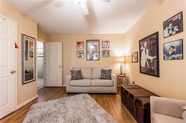 1360 E Masonic Drive, Fayetteville, AR 72703