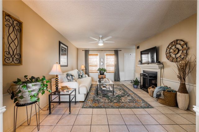 1360 E Masonic Drive, Fayetteville, AR 72703