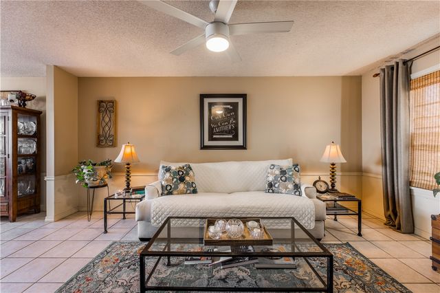 1360 E Masonic Drive, Fayetteville, AR 72703