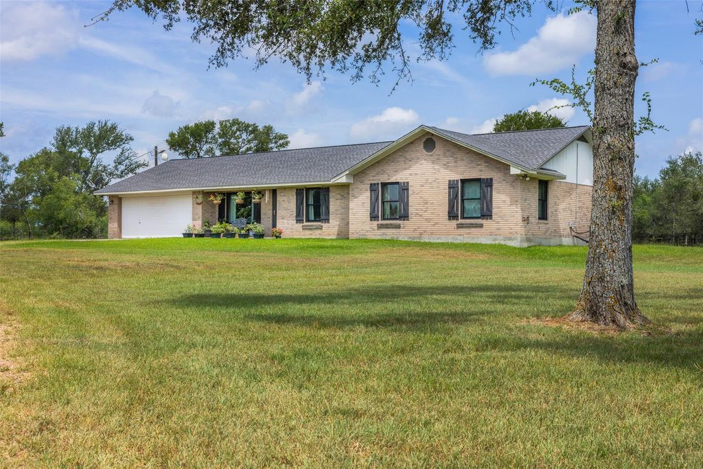 3278 County Road 205, Giddings, TX 78942