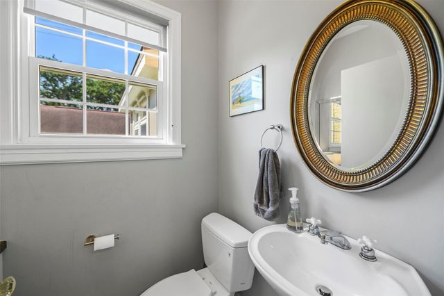 36 Cedar Lawn Circle, Galveston, TX 77551