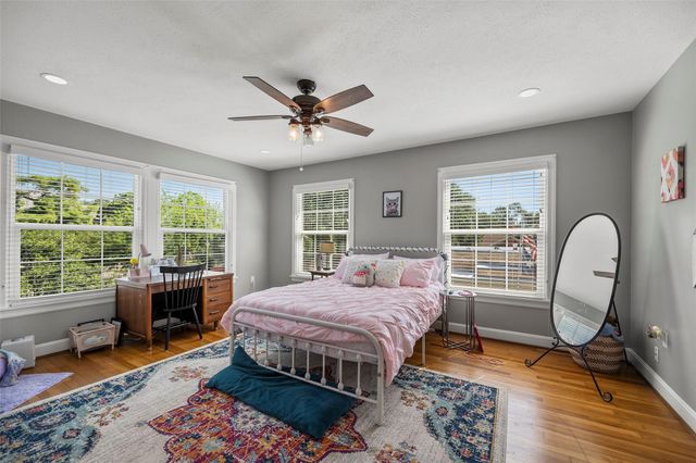 36 Cedar Lawn Circle, Galveston, TX 77551