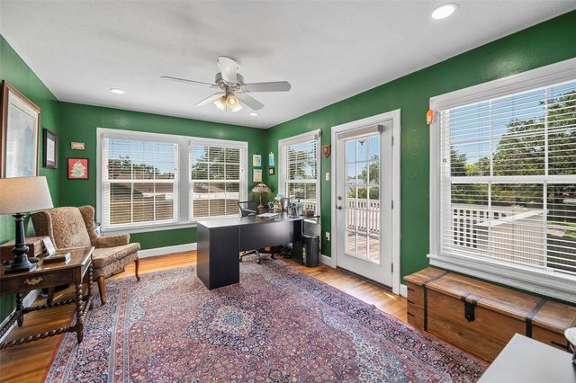 36 Cedar Lawn Circle, Galveston, TX 77551