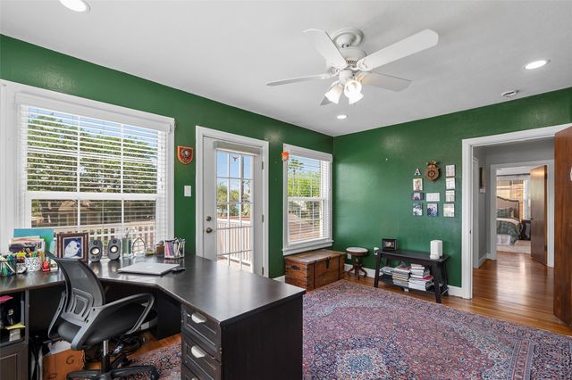 36 Cedar Lawn Circle, Galveston, TX 77551