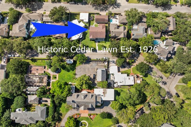 36 Cedar Lawn Circle, Galveston, TX 77551
