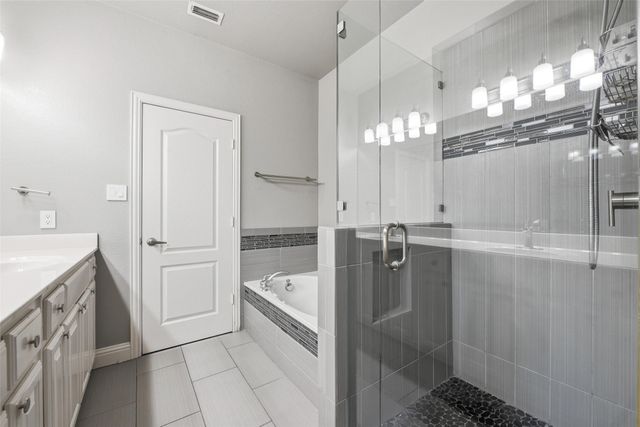 722 E 1st Street, Fort Worth, TX 76102