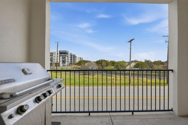 722 E 1st Street, Fort Worth, TX 76102