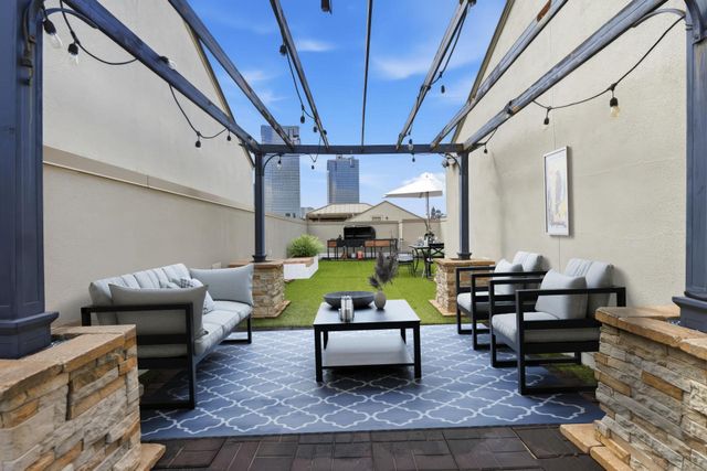 722 E 1st Street, Fort Worth, TX 76102