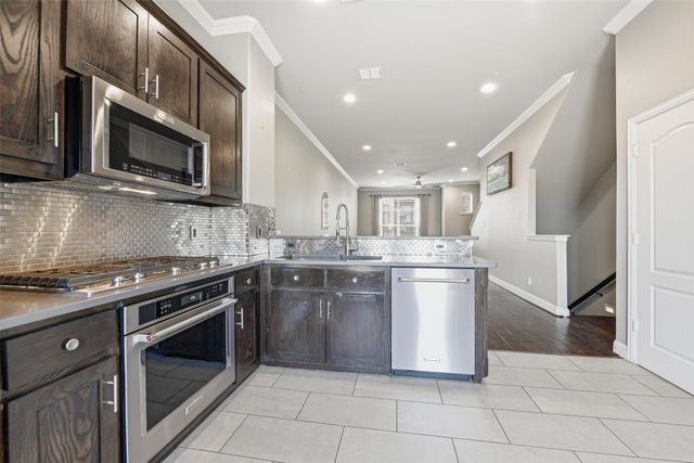 722 E 1st Street, Fort Worth, TX 76102